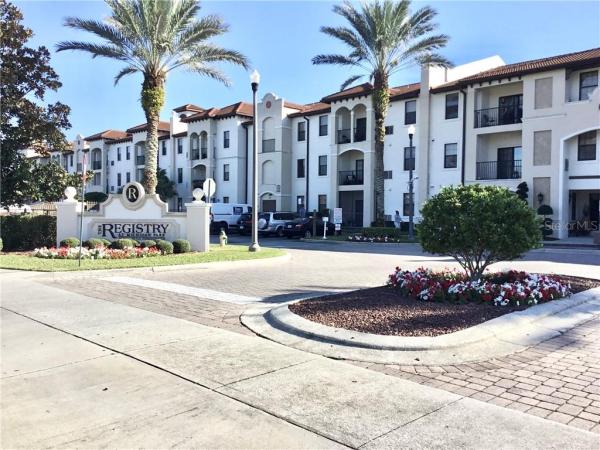 REGISTRY/MICHIGAN PARK CONDO