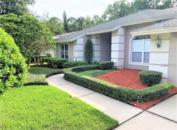 LAKESHORE VILLAGE AT WOODFIELD