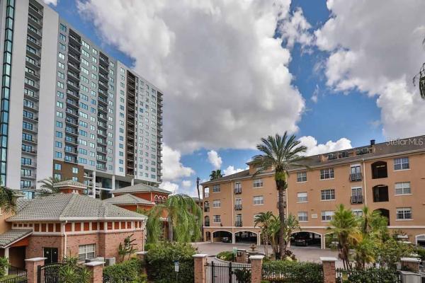 HARBOUR PLACE CITY HOMES A CON