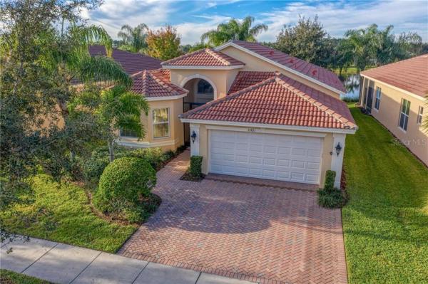 VALENCIA LAKES TR D PH 1