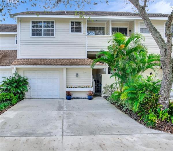 COLONY OAKS TOWNHOMES