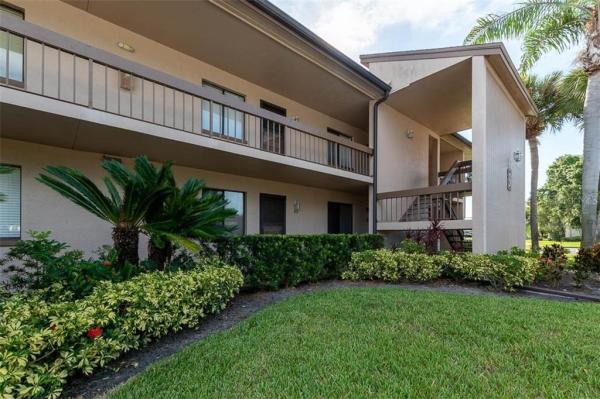 EAST LAKE WOODLANDS CONDO