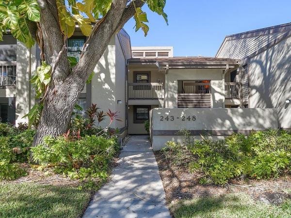 EAST LAKE WOODLANDS WOODLAKE RUN