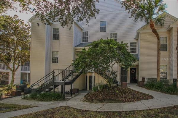 BENTLEY AT COBBS LANDING CONDO THE