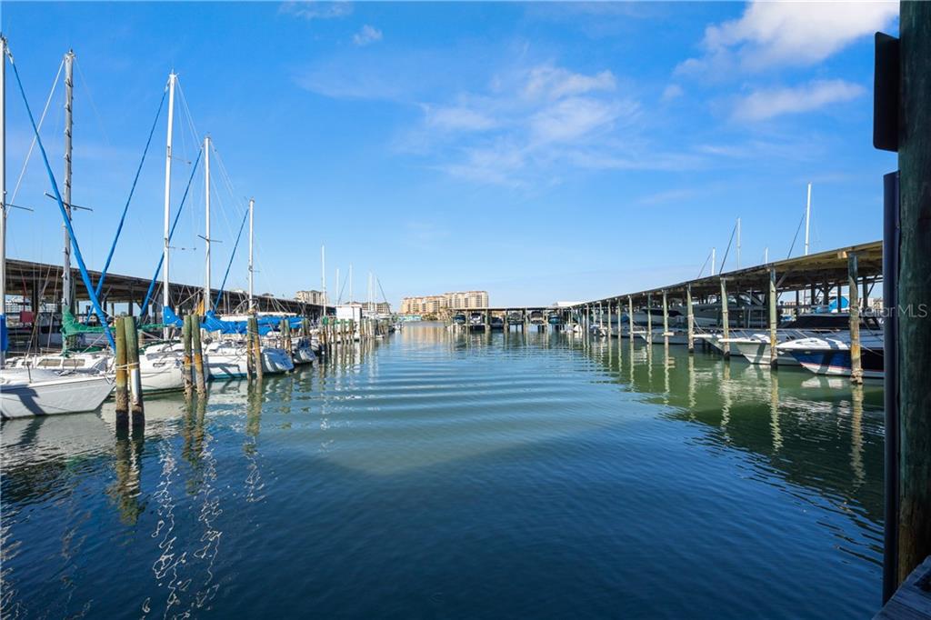 ISLAND YACHT CLUB CONDO - фото