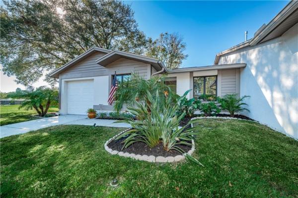 OAK PARK VILLAS CONDO