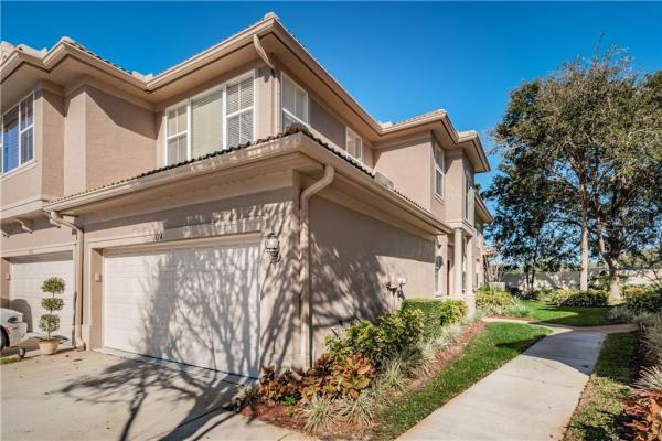 TOWNHOMES AT WEATHERSFIELD