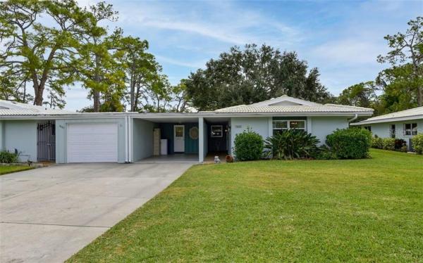 VILLAGE GREEN FOREST LAKE 12