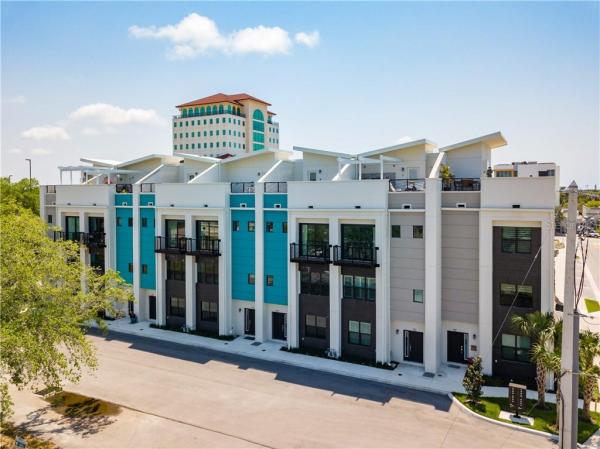 SCHOOL AVENUE TOWNHOMES