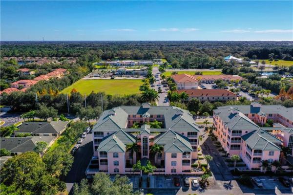 COURTYARDS AT GONDOLA PARK