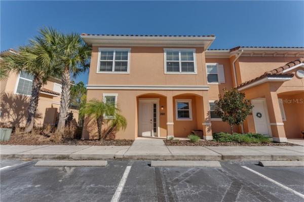 REGAL OAKS AT OLD TOWN