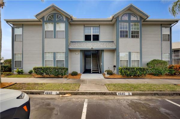 THE GABLES AT LAKE IN THE WOODS PH 1