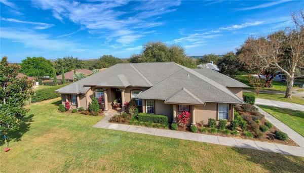 HILLS OF LAKE LOUISA