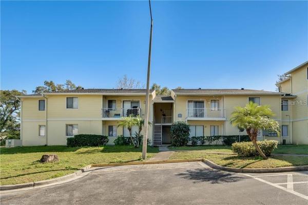 COUNTRY WALK AT ALTAMONTE SPGS A CONDO
