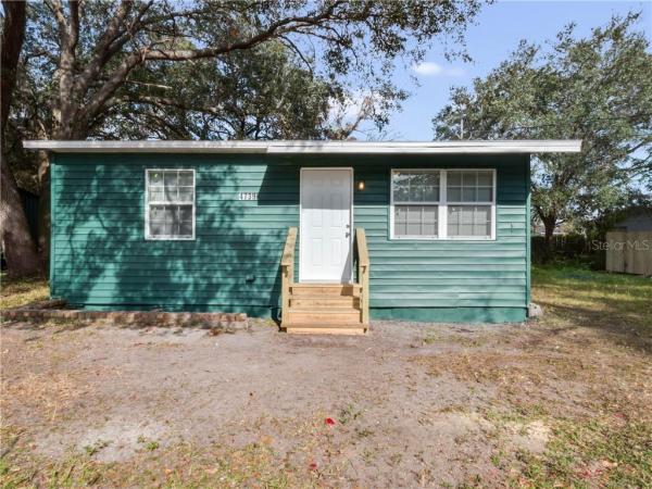 E 100 FT OF FOLLOWING DESC AS BEG 30 FT E & 30 FT