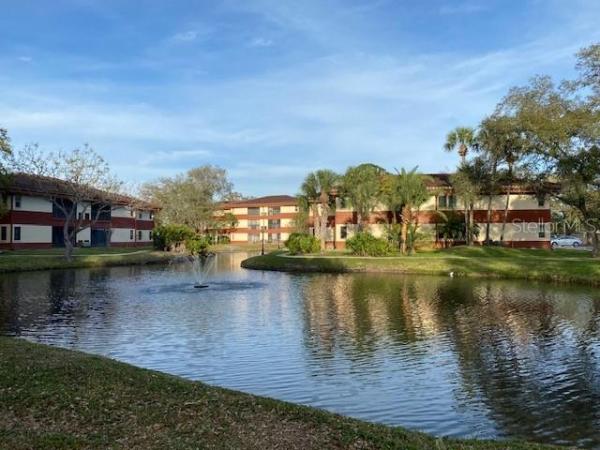 RUSTLEWOOD AT COUNTRYSIDE CONDO