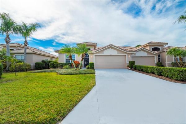 HERITAGE OAKS GOLF & COUNTRY CLUB