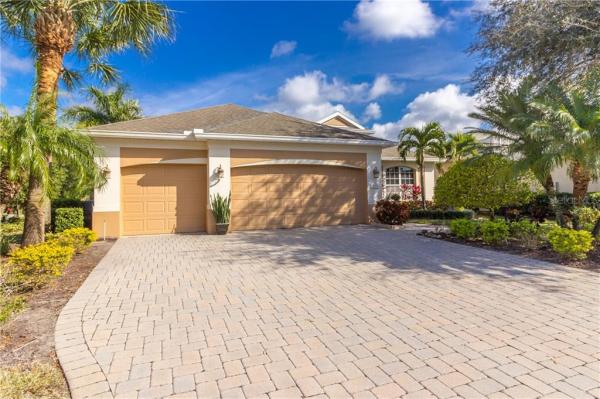 ASHLEY TRACE AT UNIVERSITY PLACE