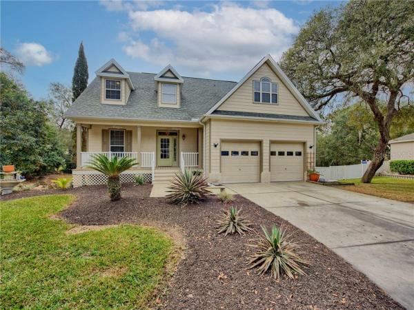 LADY LAKE CRESTWOOD MANOR