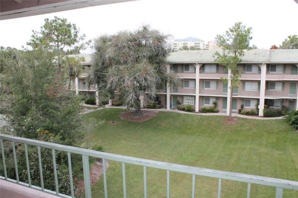 WATERSIDE AT CRANE'S ROOST