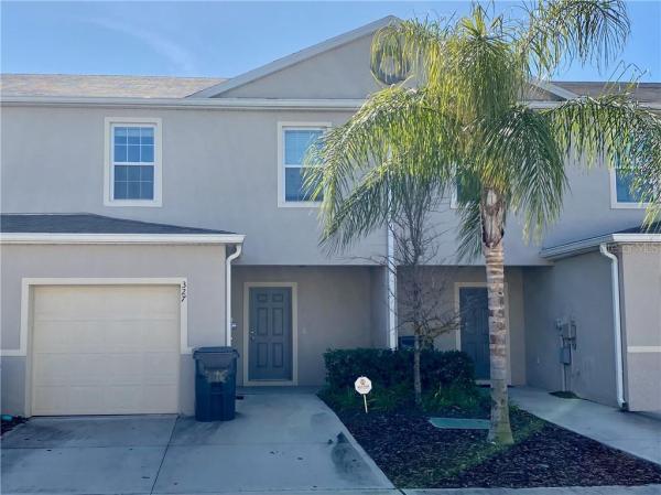 LAKE BLUFF/TOWN CENTER EAST-PH