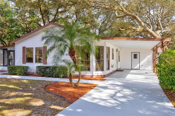 LADY LAKE OAK MEADOWS