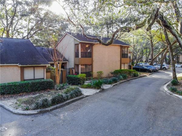 VILLAGE TWNHMS A CONDO