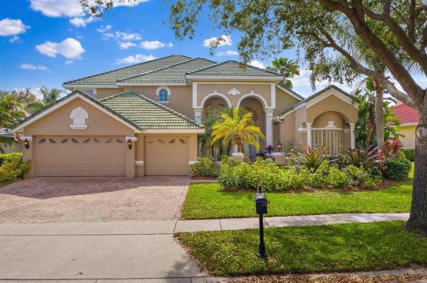 PHILLIPS LANDING HERITAGE BAY