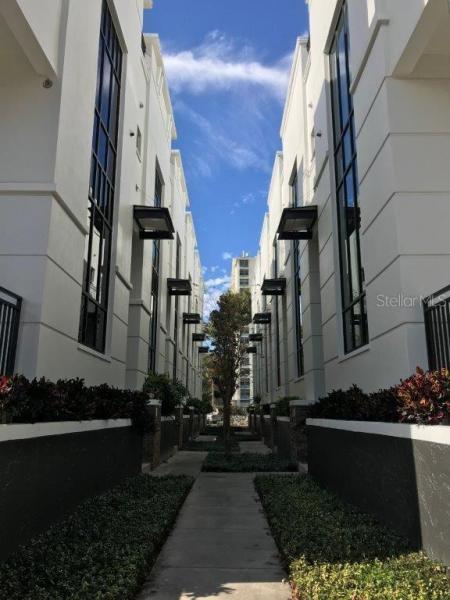 OSCEOLA BROWNSTONES CONDOMINIUM