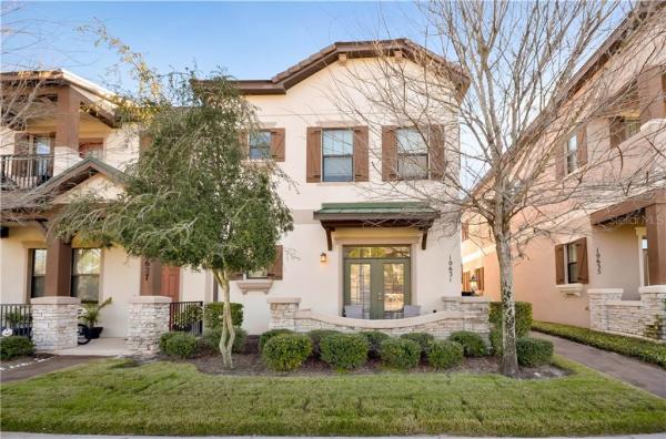 LAKESIDE VILLAGE TWNHMS