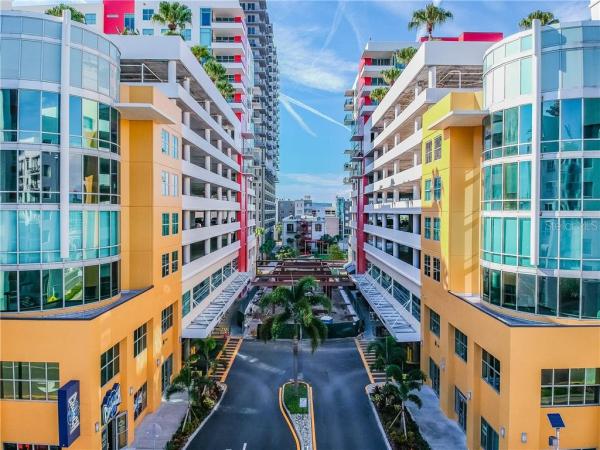 GRAND CENTRAL AT KENNEDY RESID