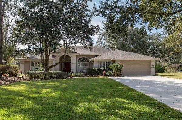 THE MEADOWS AT VAN DYKE FARMS