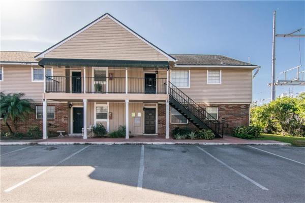 VENETIA COUNTRY CLUB CONDO