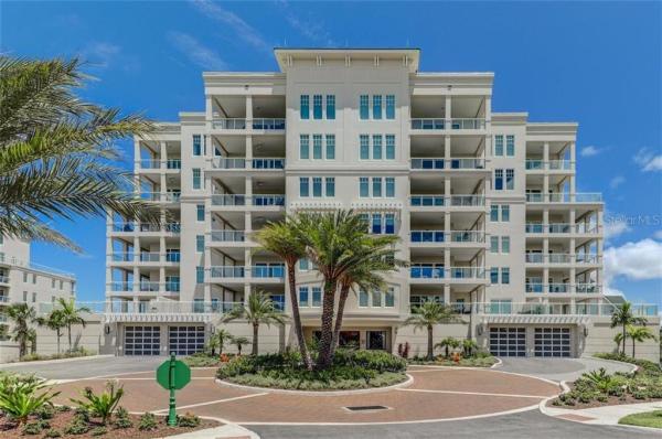 RESIDENCES AT BELLEVIEW PLACE CONDO