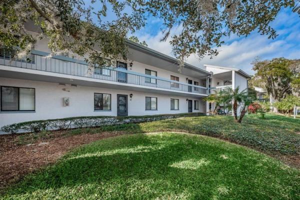 EAST LAKE WOODLANDS CONDO