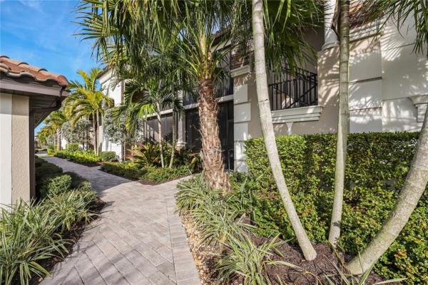 LAKEWOOD NATIONAL VERANDA I  PH 4