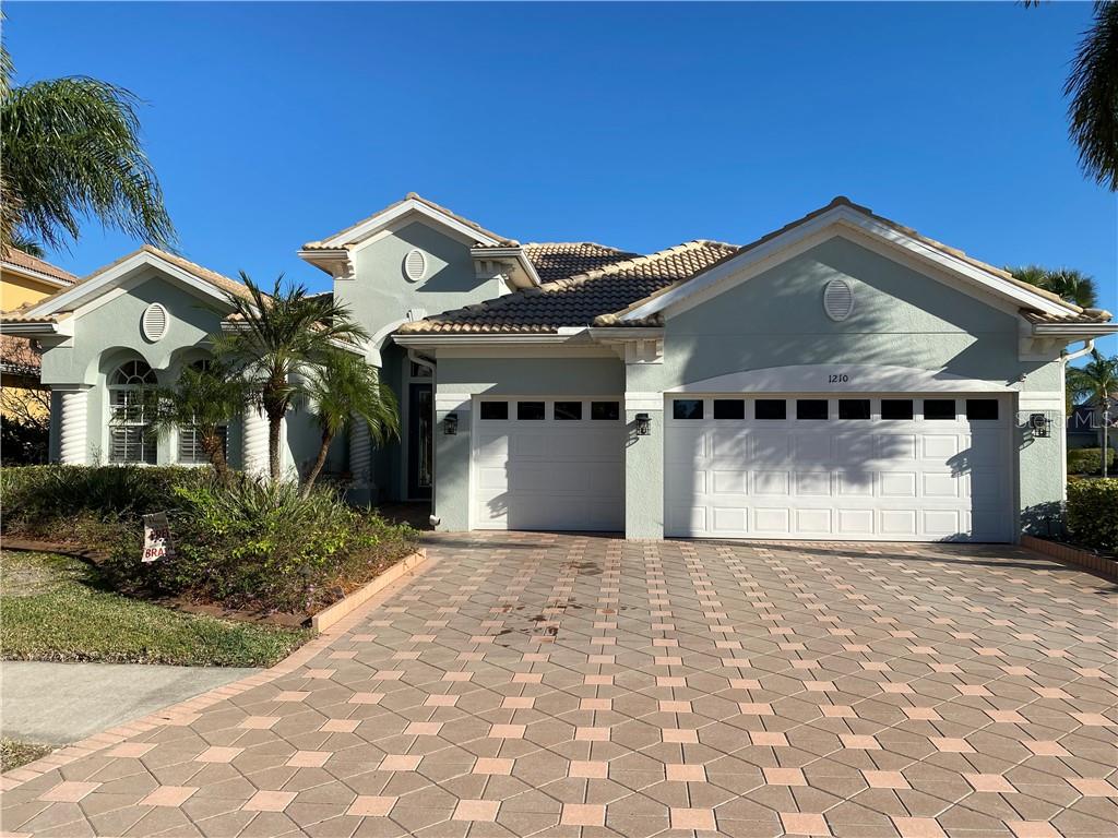 HERON CREEK - фото