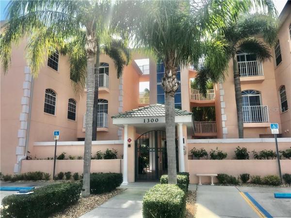 COURTYARDS AT GONDOLA PARK