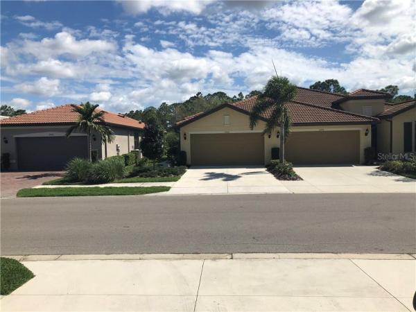 CYPRESS FALLS AT THE WOODLANDS