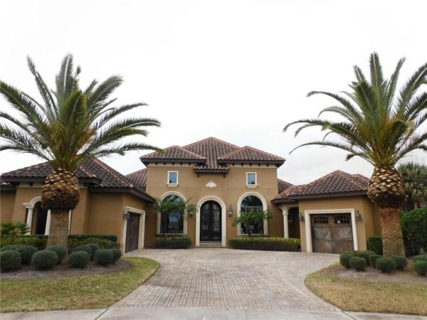 HEATHROW COUNTRY ESTATE HOMES