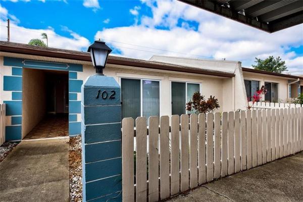 PENTHOUSE VILLAS OF MORNINGSIDE