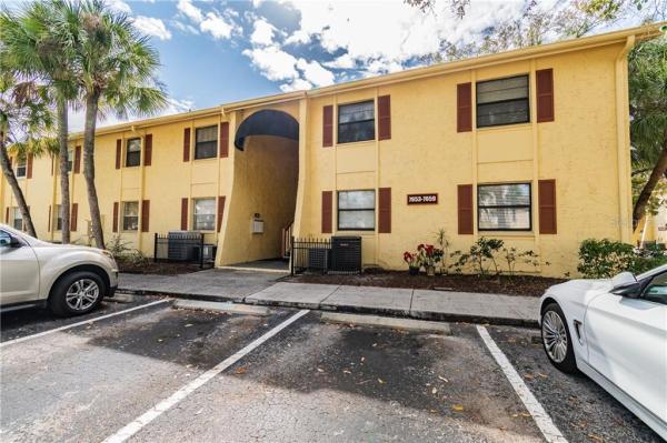 GREENS OF TOWN 'N COUNTRY A CONDO