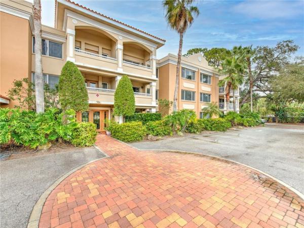 NINE FIFTY BROADWAY CONDO