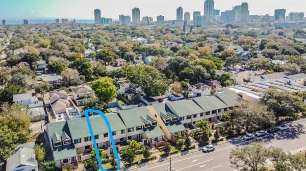 HIGHLAND COURTYARD TWNHMS UNIT ONE