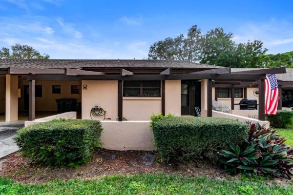 THE VILLAS OF POINTE WEST