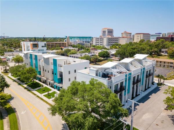 SCHOOL AVENUE TOWNHOMES