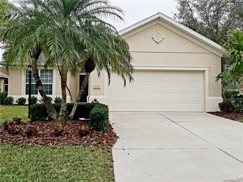 CARRIAGE RUN AT UNIVERSITY PLACE - фото