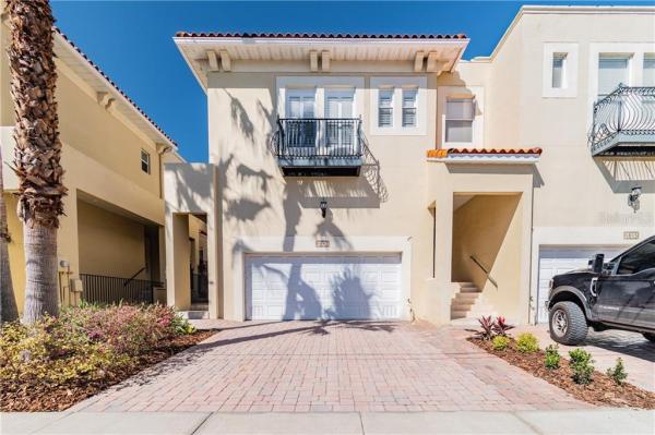 FLAMINGO ROAD TWNHMS