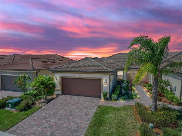 ISLANDWALK AT THE WEST VILLAGES