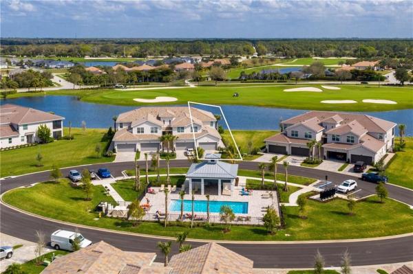 HERITAGE LANDING GOLF AND COUNTRY CLUB COACH HOMES